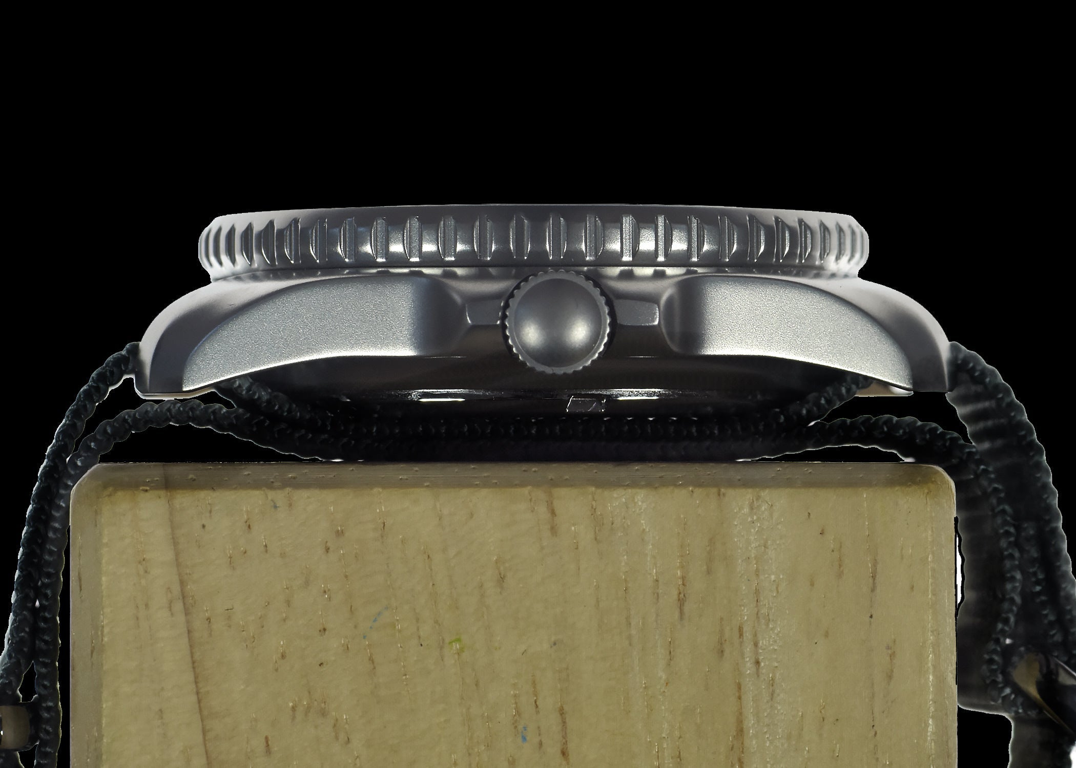 MWC 1999-2001 Pattern Automatic Military Divers Watch - Retro Luminous Paint, Ceramic Bezel and Sapphire Crystal