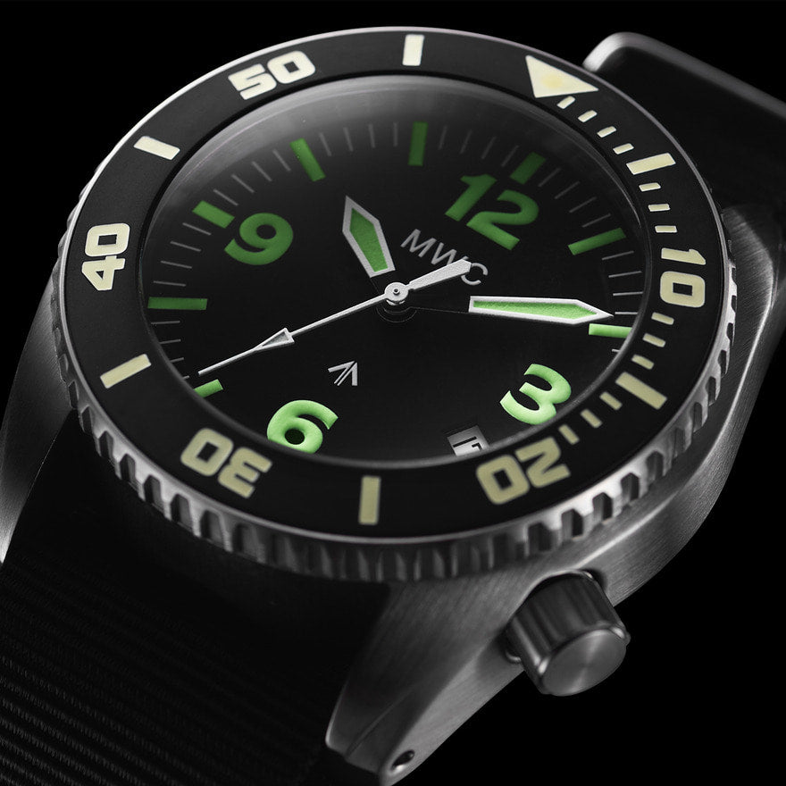 MWC "Depthmaster" 100atm / 3,280ft / 1000m Water Resistant Military Divers Watch in Stainless Steel Case with Helium Valve (Quartz)